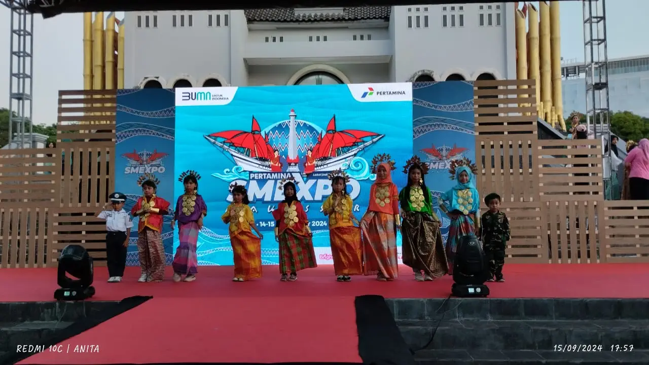 Bersama Anak Didik SAPD Mengikuti Kegiatan Pertamina SMEXPO Makassar Lokal Jadi Vokal